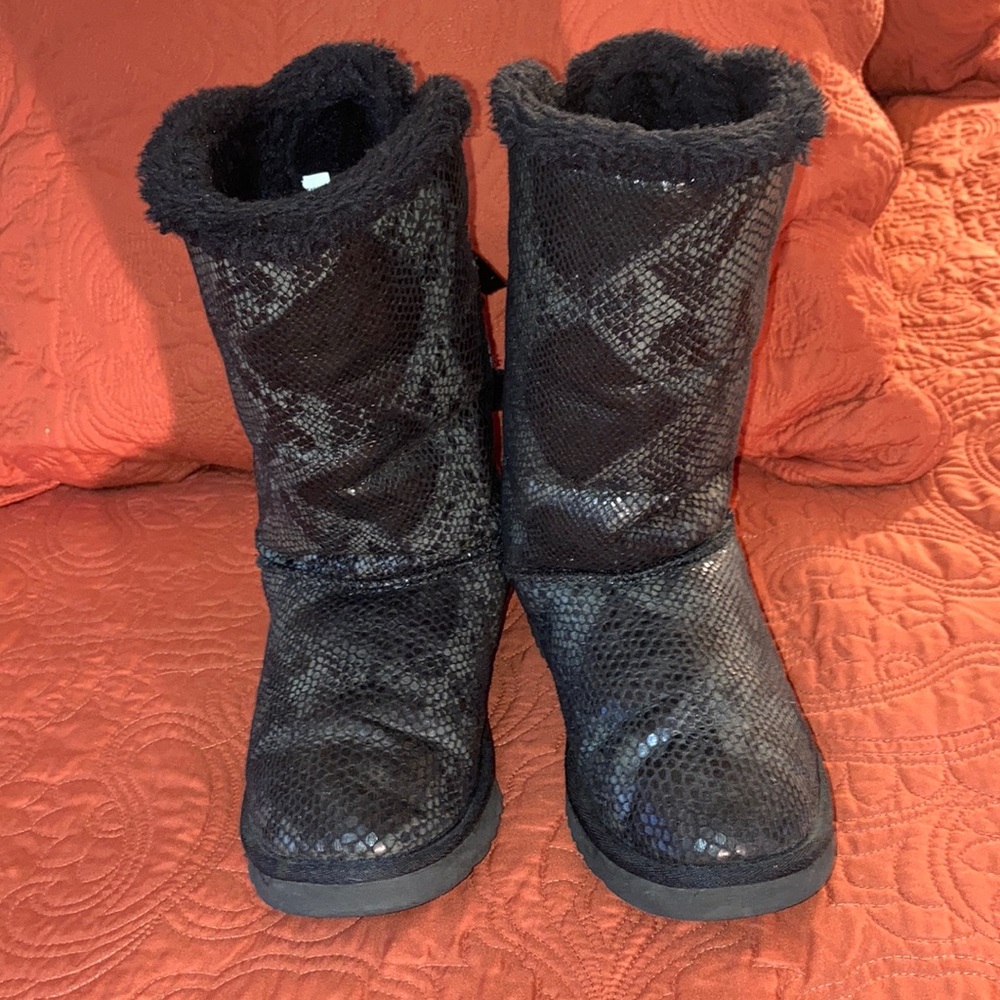 UGGS